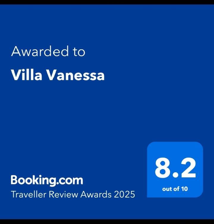 Vanessa *